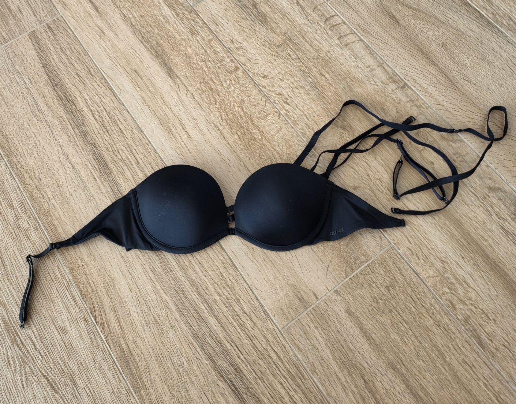 Skims Altra biancheria intima: Skims Multiway Bra 34C (75C) – Usato da Wohlen AG venduto da dim_rg9y