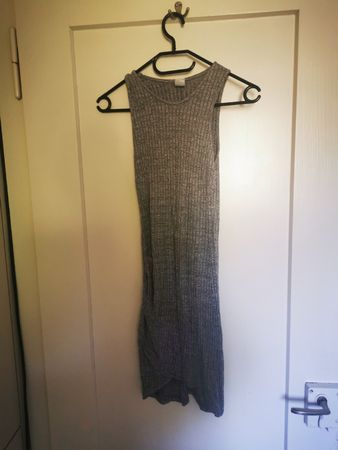 Rippkleid grau Marke Zebra Groesse M guter Zustand