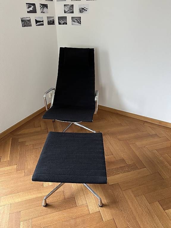 Vitra Poltrone: Vitra Eames Lounge Chair EA 124 & EA 125 - Sessel mit Hocker – Usato da Wangen b. Olten venduto da Peter_X