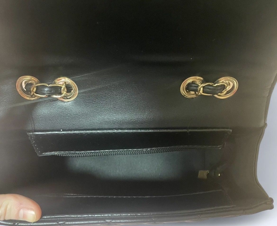 Borse da donna: Black shoulder bag – Usato da Madiswil venduto da ren_gqz9 2