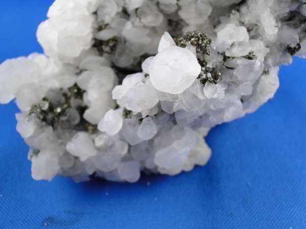 Mineralien & Heilsteine: Calcit (UV-Pink) mit Sulphiden – Gebraucht aus Schinznach Bad von Demerald 8