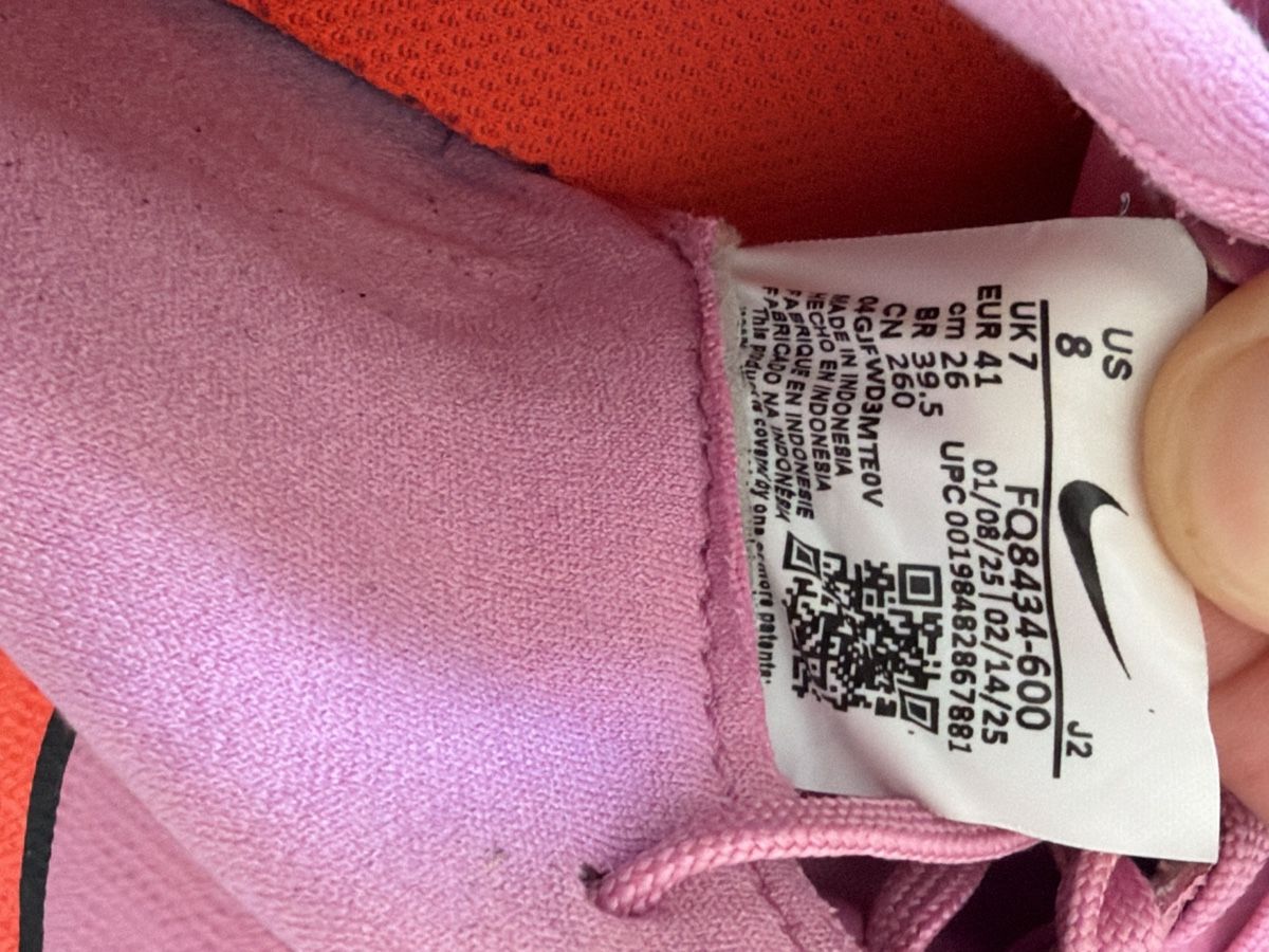 Nike Scarpe da uomo: Fussballschuhe Nike pink Grösse 41   – Usato da Oberentfelden venduto da Elifant 4
