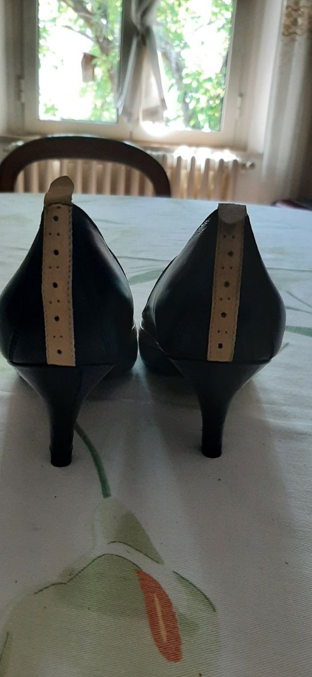 Scarpe da donna: Décolleté n.36 nere – Nuovo (secondo la descrizione) da Zürich venduto da Irene000 4