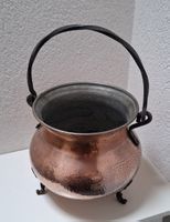 Antiker Kupferkessel (24 cm) mit Füssen–dekorativ & rustikal