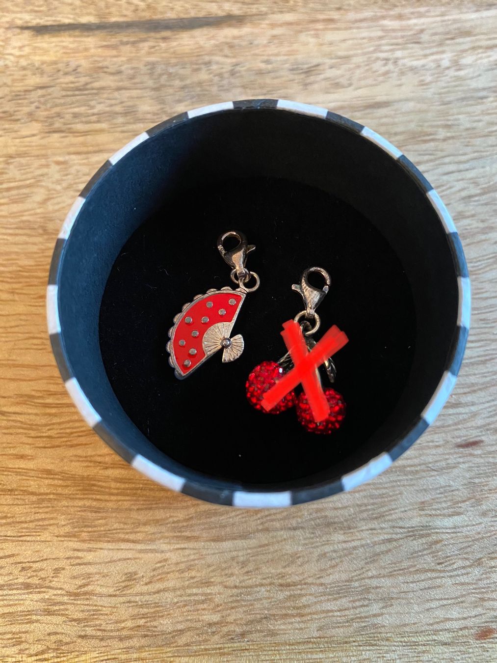 Thomas Sabo Ciondoli: THOMAS SABO Charm Anhänger Fächer – Nuovo (secondo la descrizione) da Basel venduto da shirley_gold 1