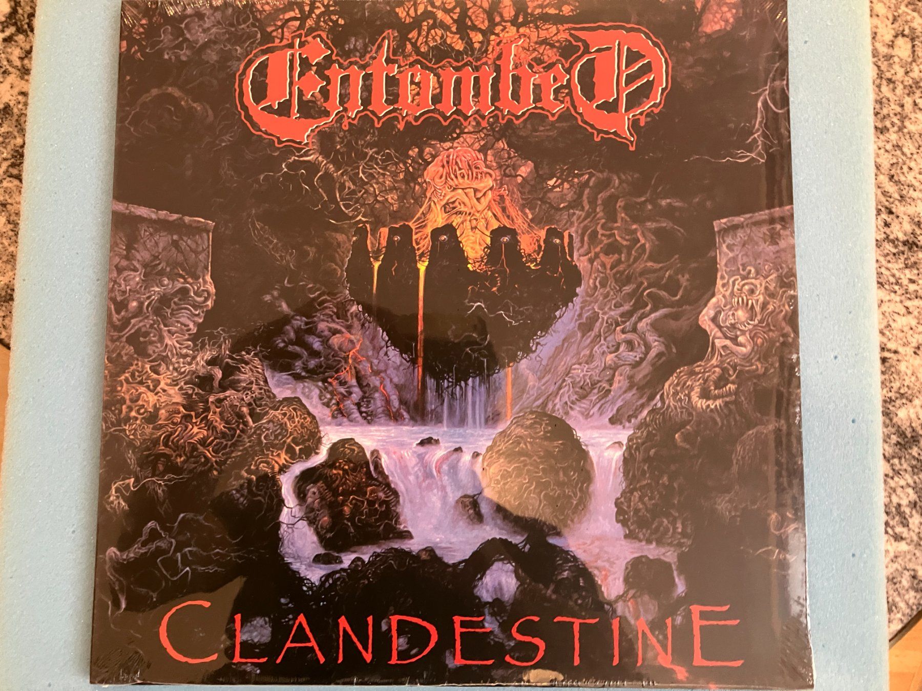 Dischi in vinile: Entombed – Nuovo e nell'imballaggio originale da Aarwangen venduto da Jukebox3