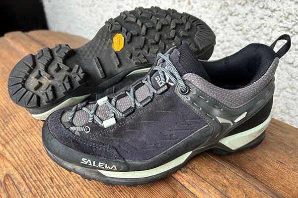 Salewa Scarpe da donna: SALEWA | Wanderschuh mit Vibram® Sohle 38 | Trekkingschuh – Usato da Engelburg venduto da Rmueller