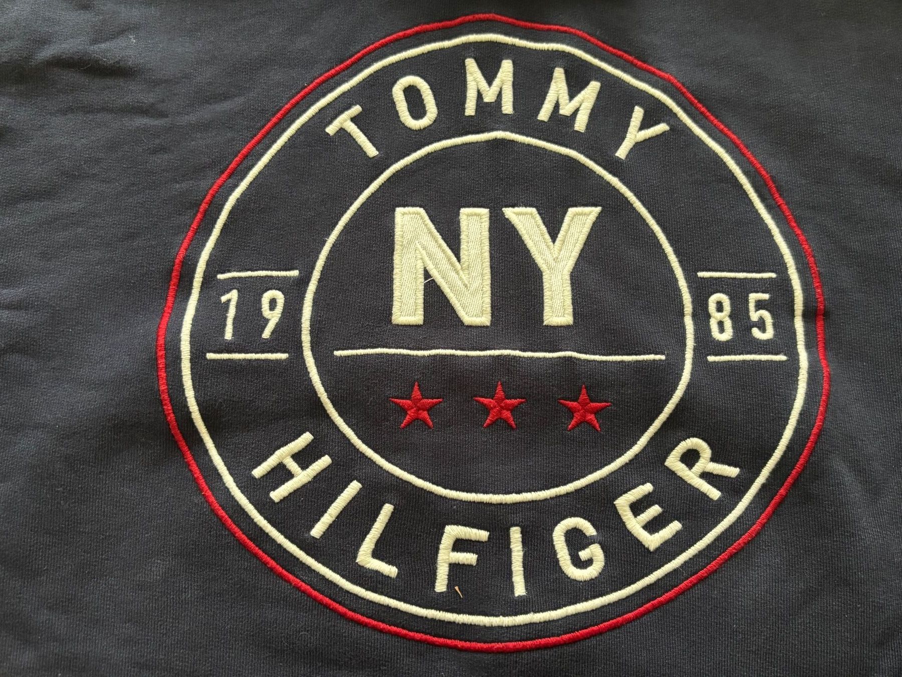 Tommy Hilfiger Maglioni & Felpe: Tommy Hilfiger Kapuzen-Pullover – Usato da Emmenbrücke venduto da gar_xds2 1