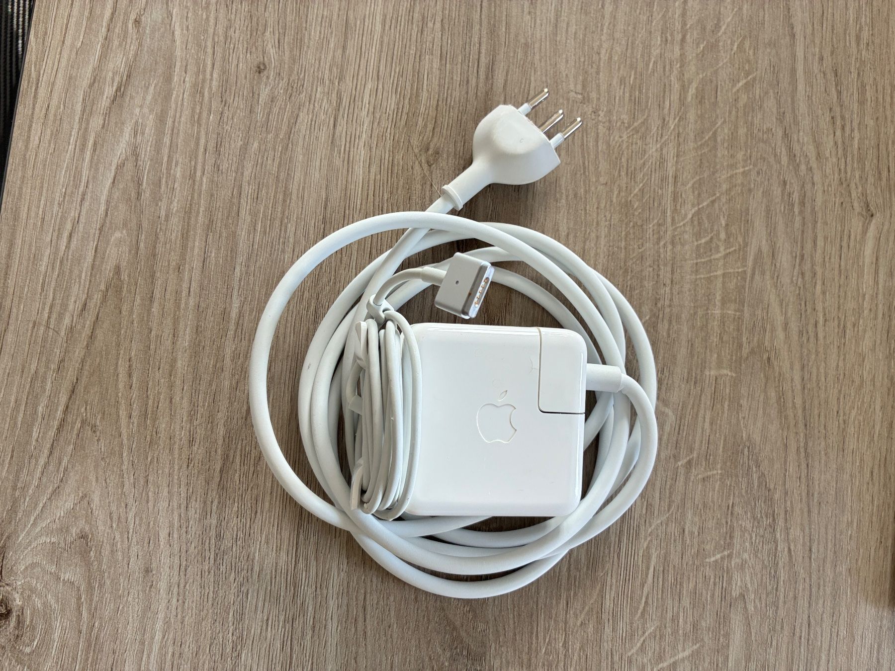 Apple Notebook: Apple MacBook Air (13", early 2015) – Usato da Wohlen AG venduto da Robballantine 8
