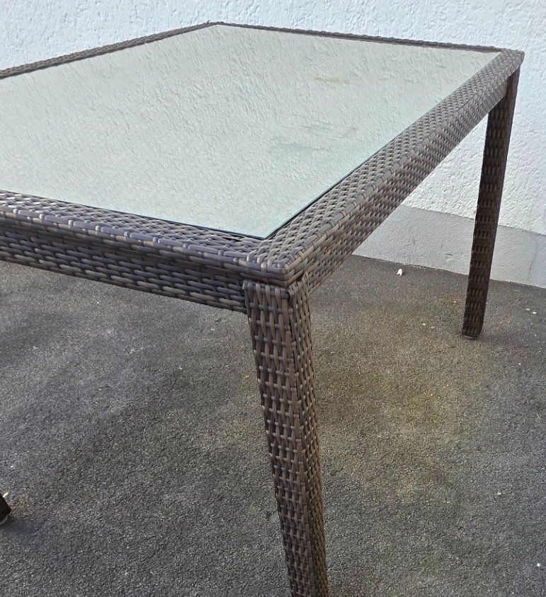 Tavoli: Sunfun Rattan-Gartentisch mit Glasplatte – Usato da Flums venduto da Flumsantik 2