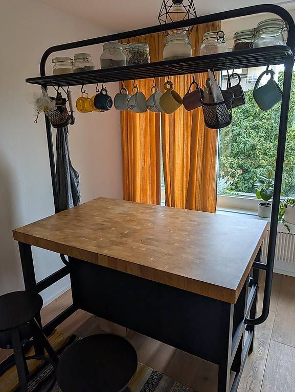 Cucine complete: IKEA VADHOLMA Kitchen Island with Rack – Usato da Wallisellen venduto da psa_c5mt