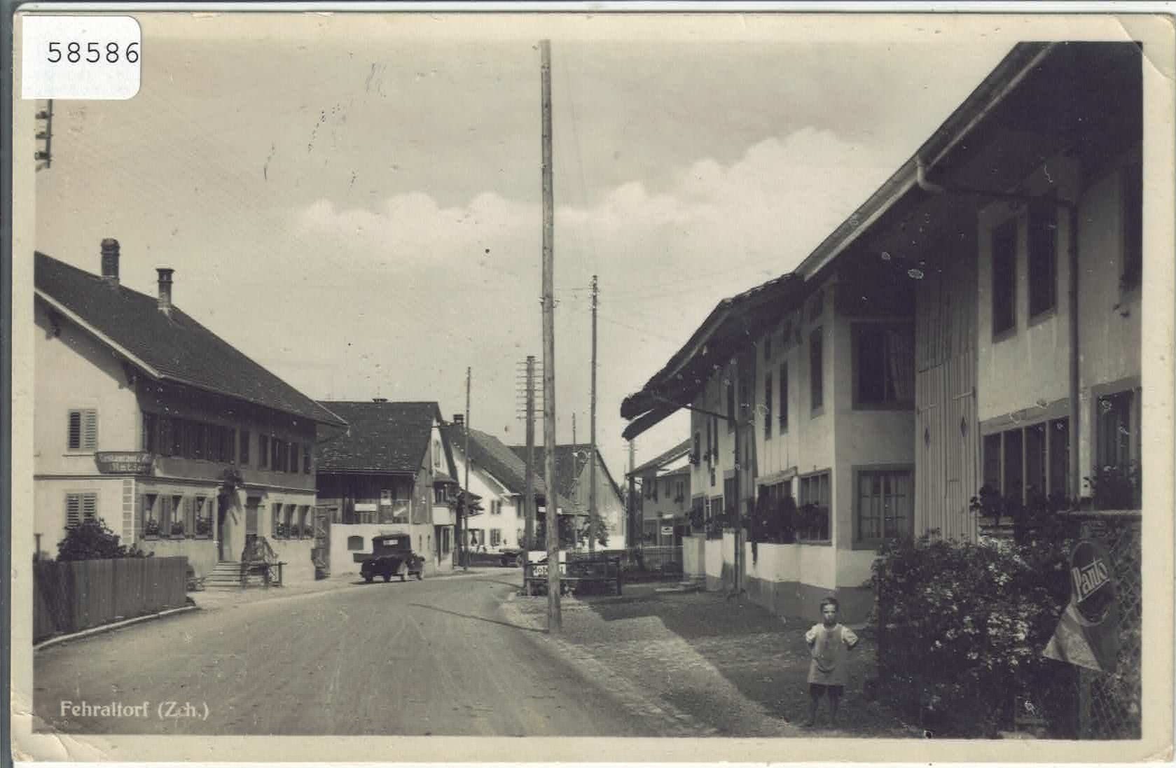 Cartoline postali: Fehraltorf - Dorfstrasse - Auto - animee – Usato da Ettingen venduto da Kartenplanet