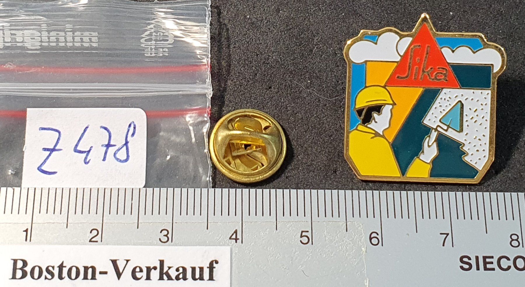 Placchette & Badge: Z478 - Pin Sika Arbeitswelt – Usato da Reinach BL venduto da Boston-Verkauf 1
