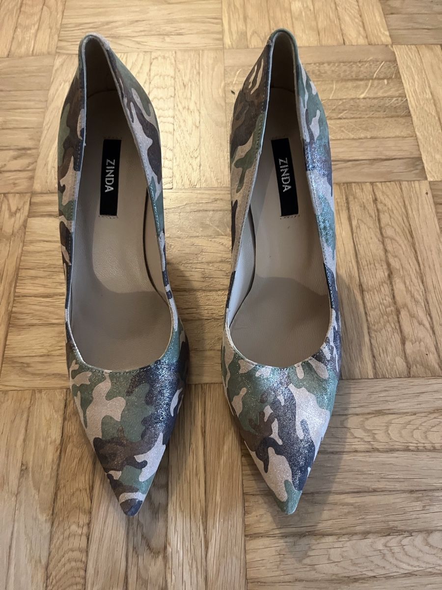 Scarpe da donna: Leder Schuh Militärlook leicht glänzend – Nuovo (secondo la descrizione) da Dübendorf venduto da NissanCC