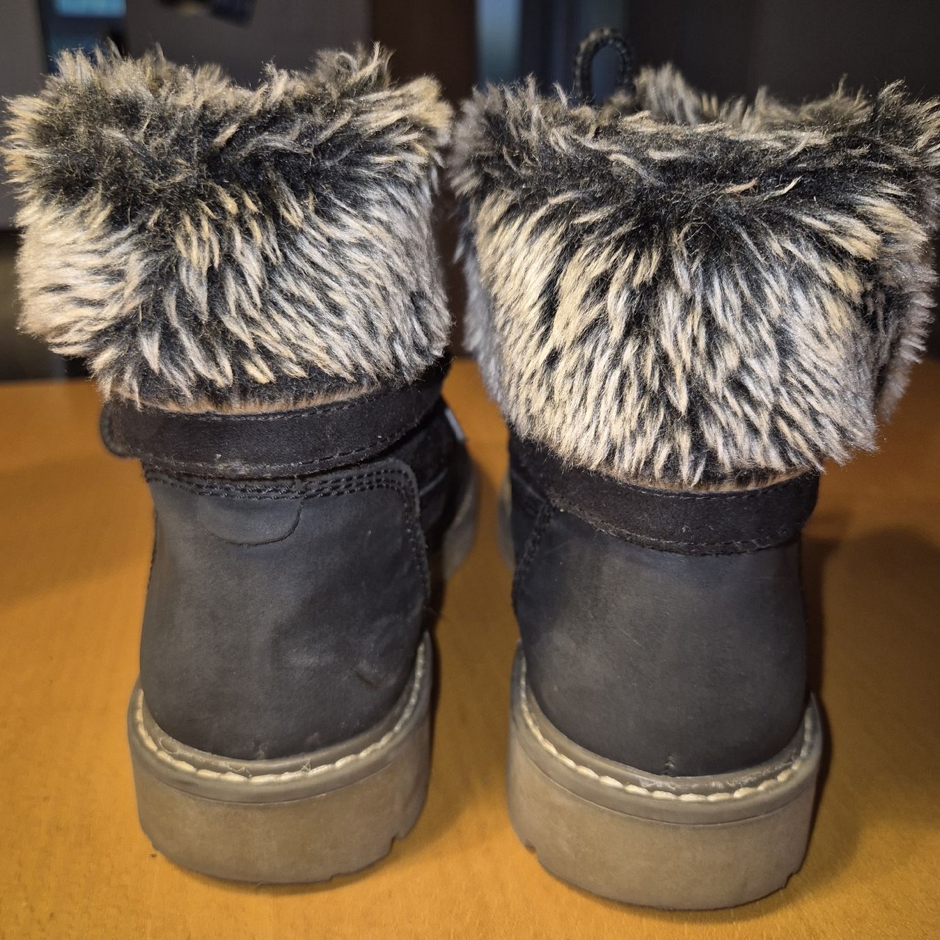 Chaussures filles: Winterschuhe, Gr. 38 – D'occasion à Belp par nibeas 1
