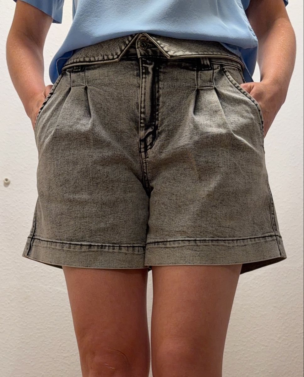 Twinset Jeans: Twinset Denim black shorts – Usato da Zürich venduto da all_hd8j 2