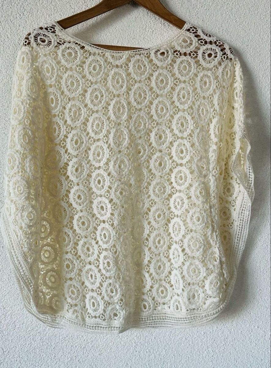 Cream Chemisiers: Cream Crochet Top  Size S/M – D'occasion à Vevey par ledidream 1