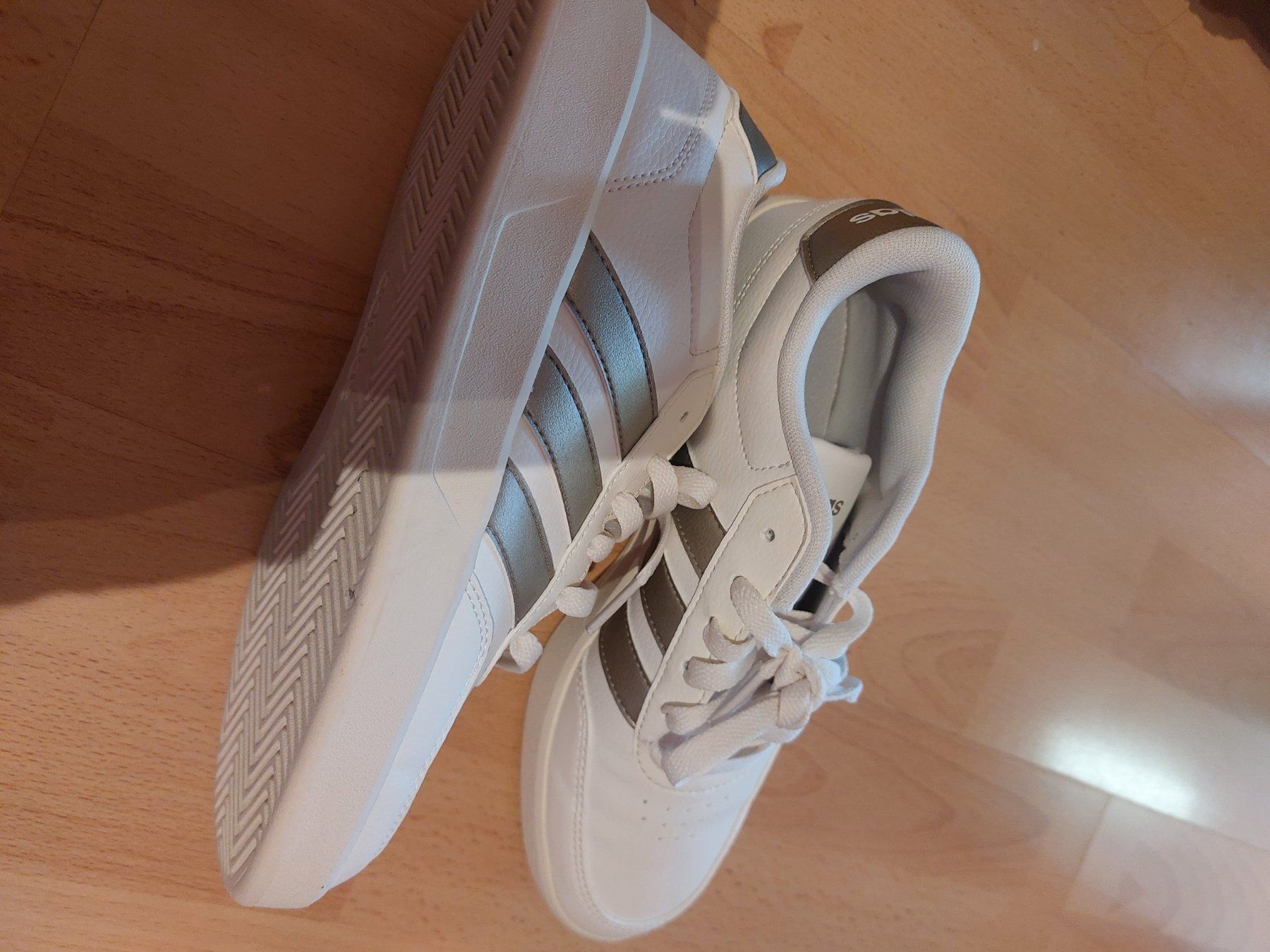 Scarpe da donna: Adidas Schuhe – Usato da Wittenbach venduto da Bruno15.
