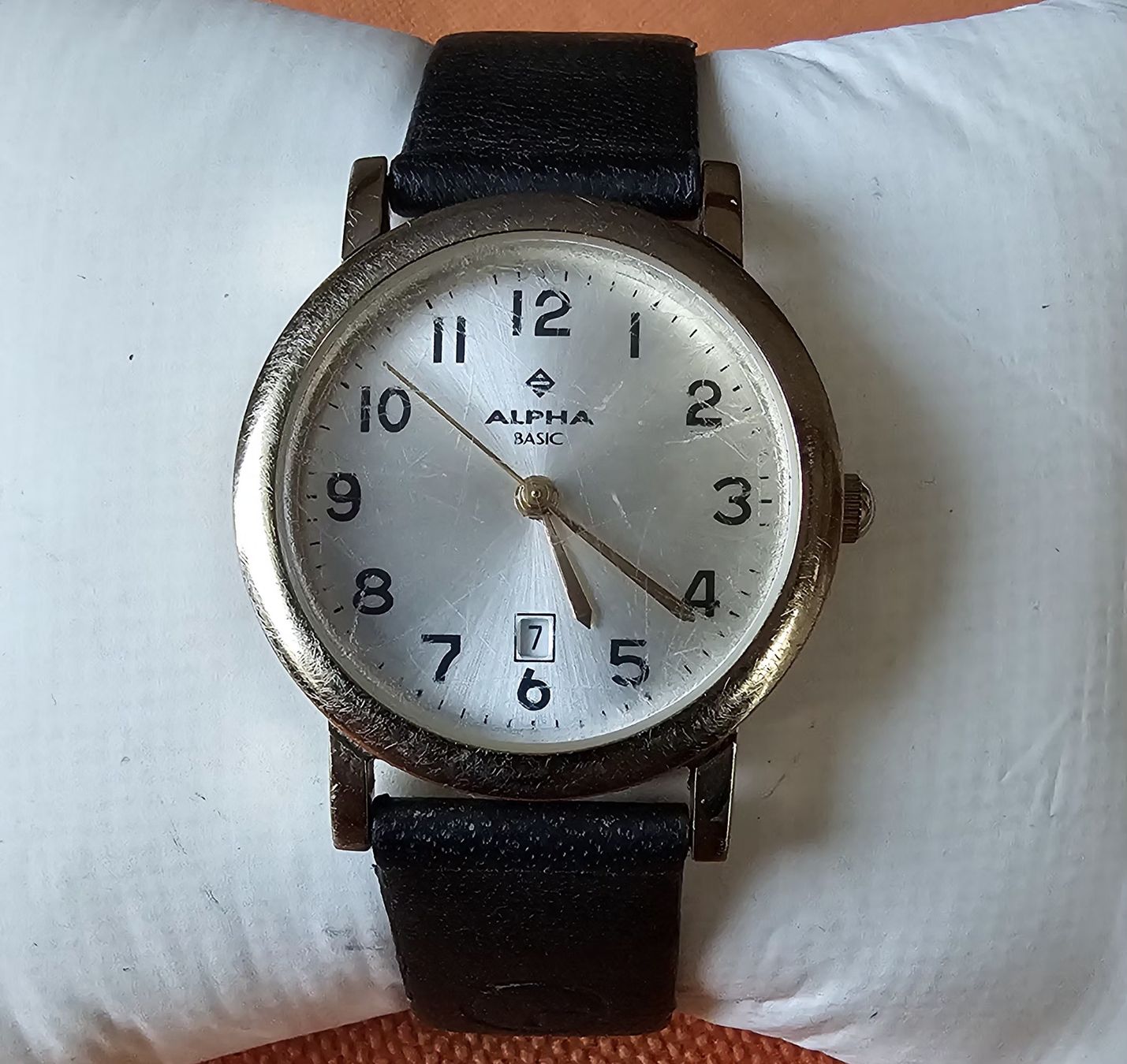 Montres: Alpha Quartz Damenuhr 32mm – D'occasion à Speicher par Lemore