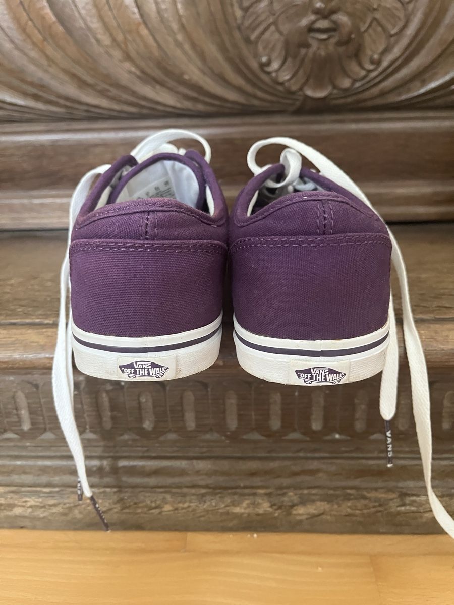 Vans Herrenschuhe: Vans Low-Top Sneakers - Deep Purple, Size 40 - EUC! Stylish – Gebraucht aus Uetikon am See von erz13 2