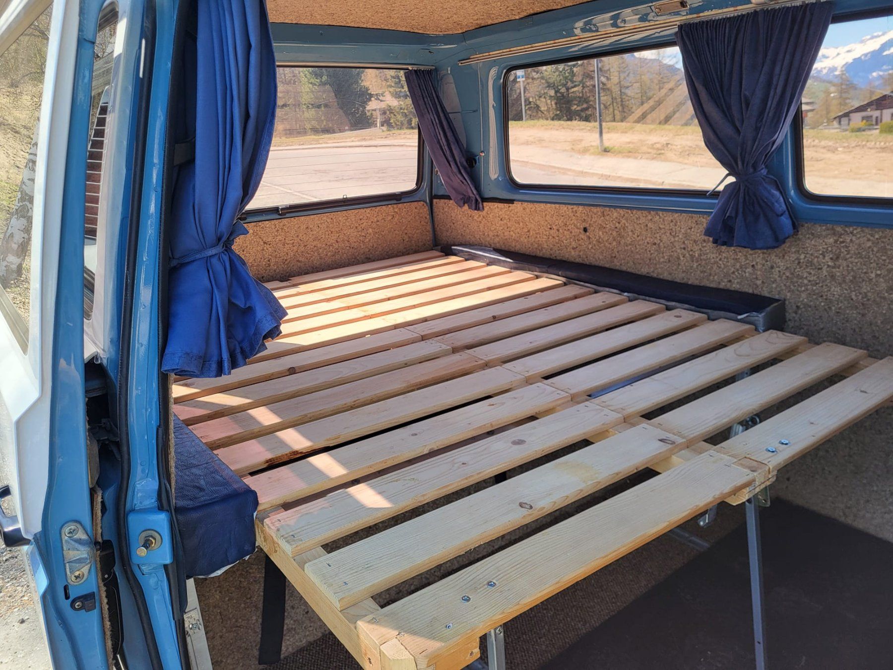VW Véhicules de camping: VW BUS  T3 / TYP 2 mit Camping Ausstattung – D'occasion à Bürchen par Karebs 8