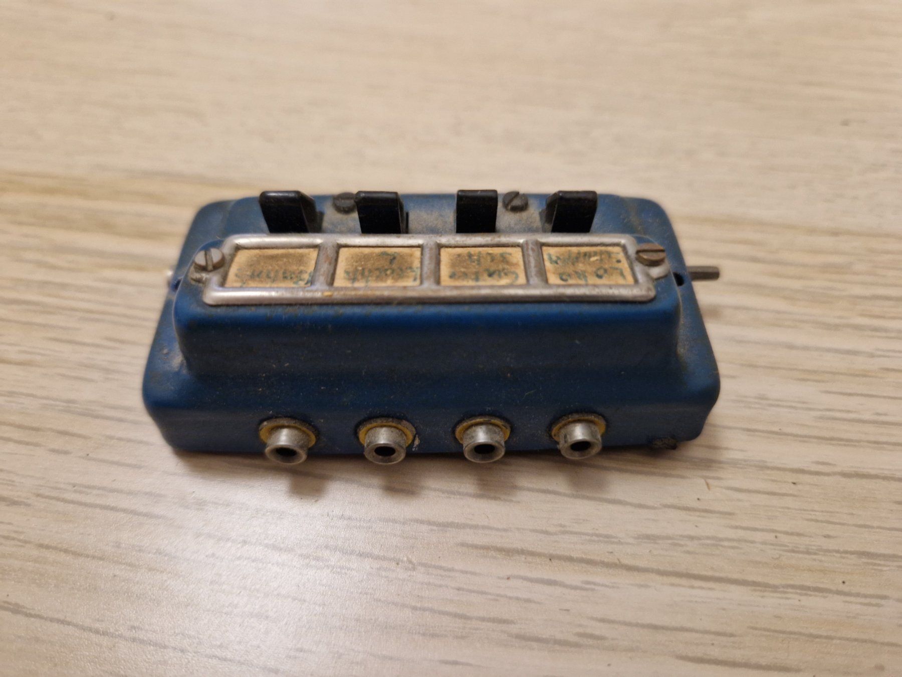 Märklin Modellini di ferrovie: Märklin 475/4 Stellpult – Usato da St-Aubin-Sauges venduto da Lo_Go