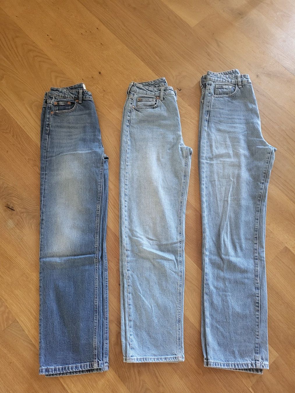 Jeans: Damen Jeans 3er Set, Gr. 38 – Usato da Rünenberg venduto da Bille77
