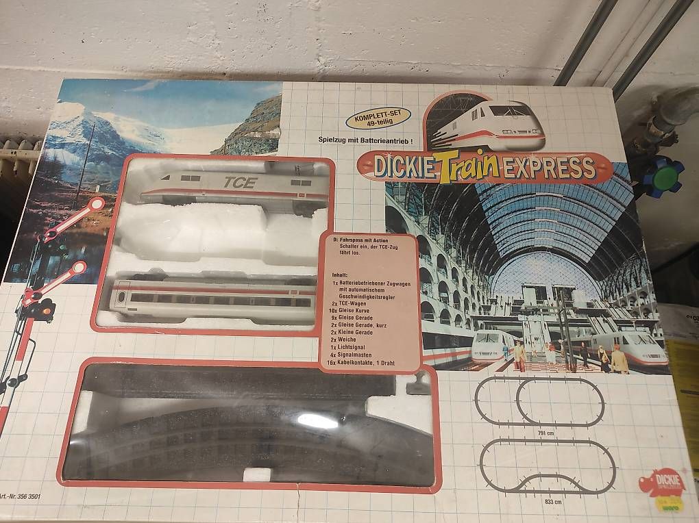Modelleisenbahnen: Dickie Train Express – Gebraucht aus Bleienbach von ven_k5rv 1
