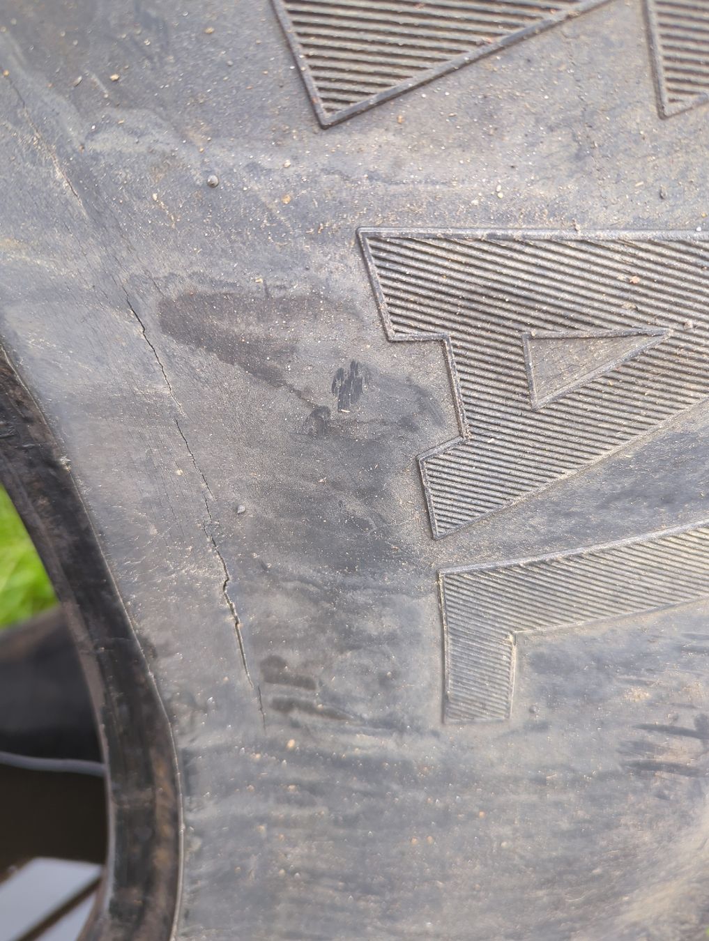 Pneumatici & Ruote complete: Traktorpneu Continental AC85420/85R28 – Difettoso da Oey venduto da Philul 2