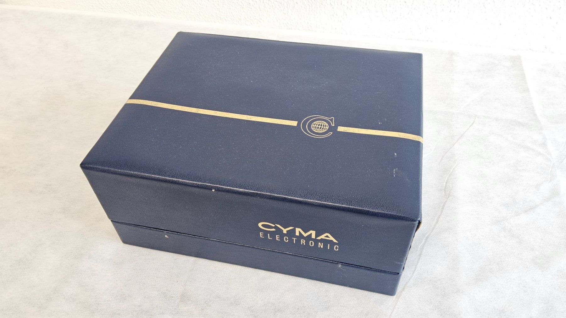 Stand- & Wanduhren: Pendulette Cyma vintage avec coffret – Defekt aus Malleray von Frederic24 6