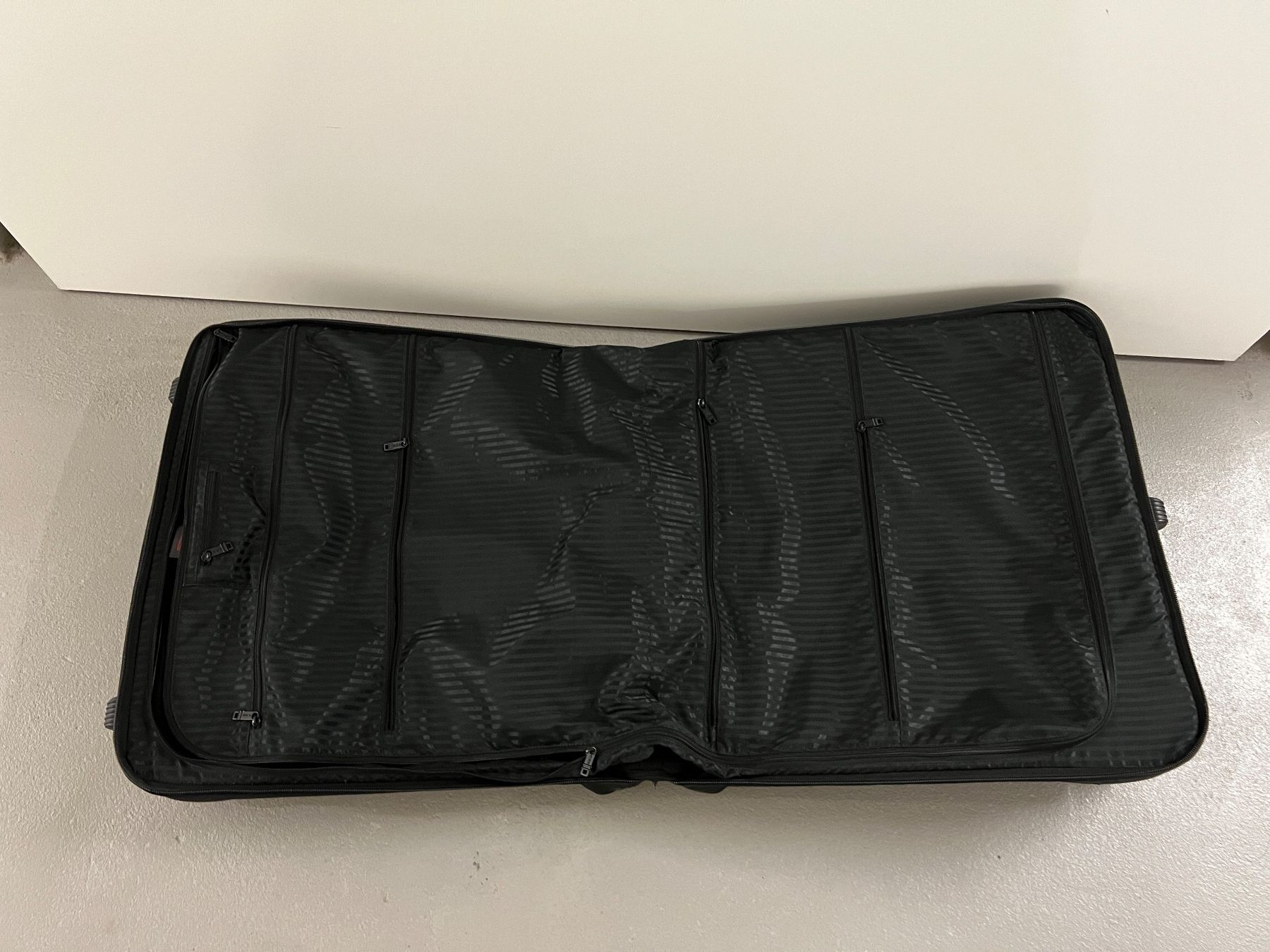 Tumi Valises de voyage: Tumi Kleidersack L - ALPHA – D'occasion à Cham par ingold_a 2