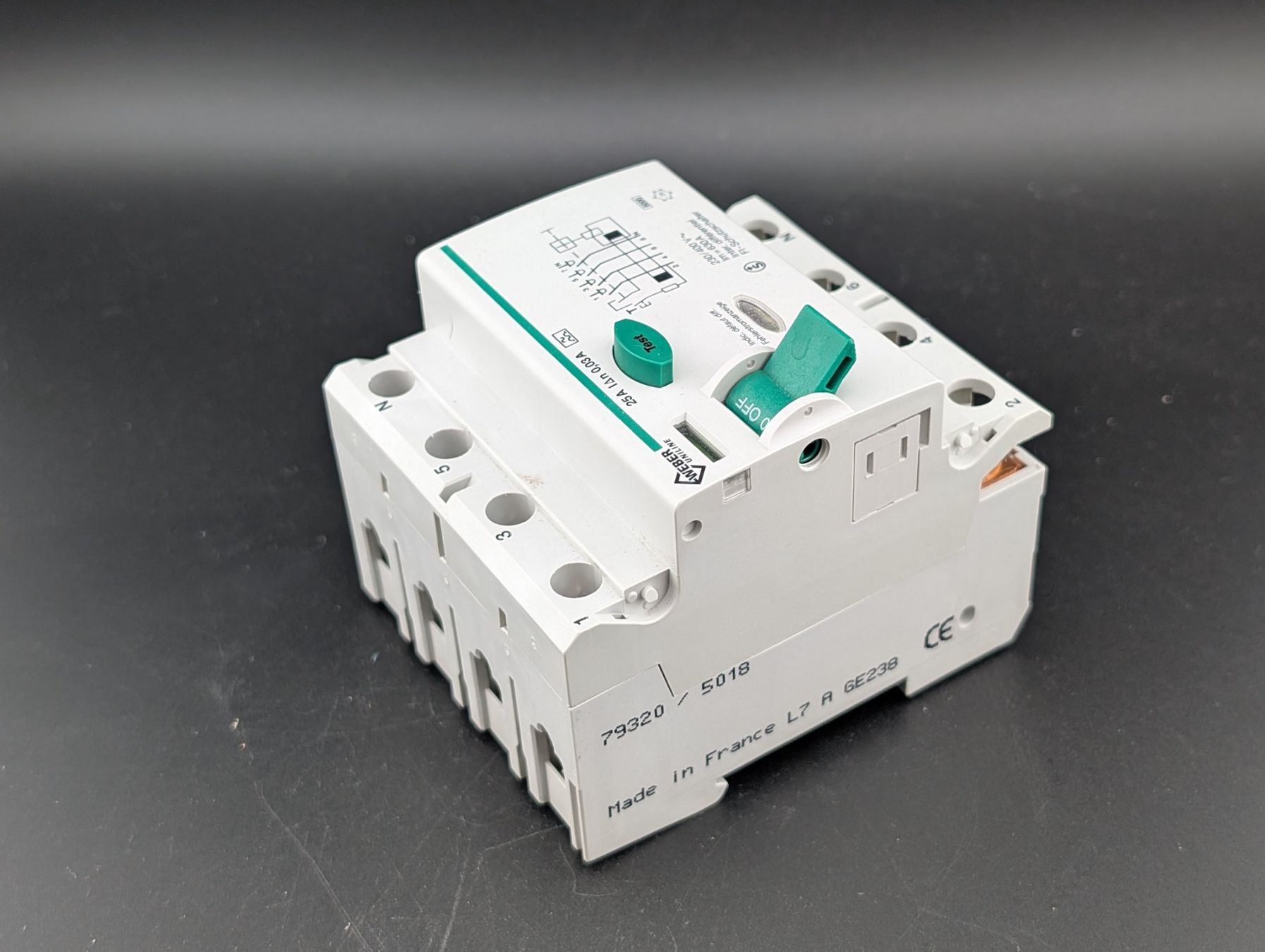Interruttori: Weber FI 25A 30mA – Usato da Winterthur venduto da Hint17 3