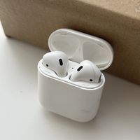 Écouteurs Apple AirPods avec boîtier de charge