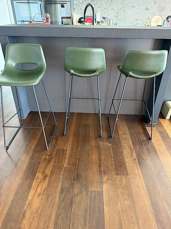 Hocker: 3 Barhocker – Gebraucht aus Erlenbach ZH von mal_qvk6 3