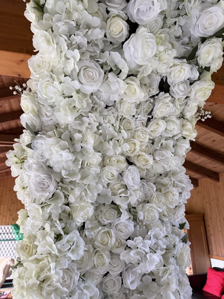 Bogenschiessen: Rosenbogen mit Teppich, perfekt für Hochzeit – Gebraucht aus Rorschach von Costa_18 3