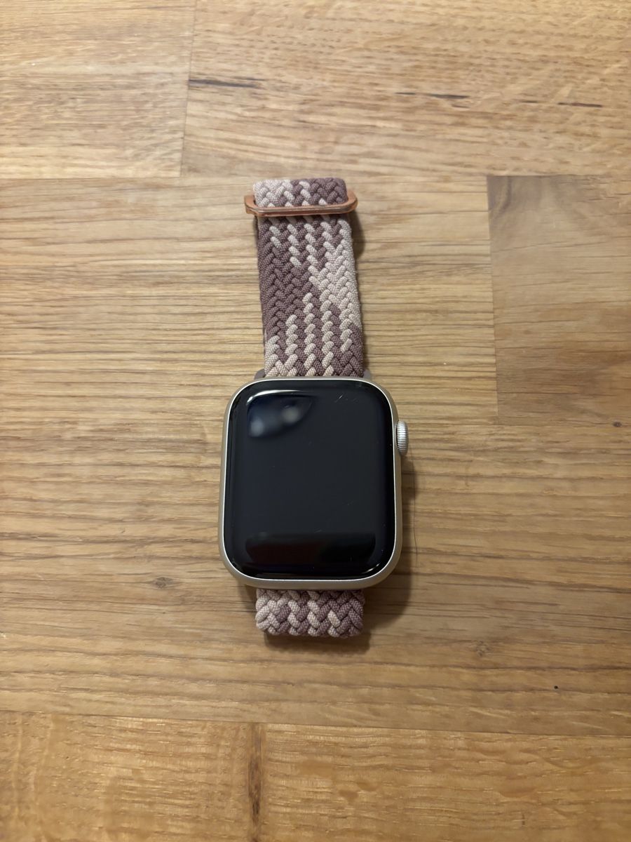 Apple Smartwatch: Apple Watch series 8 – Usato da Lotzwil venduto da _.anjaaaa