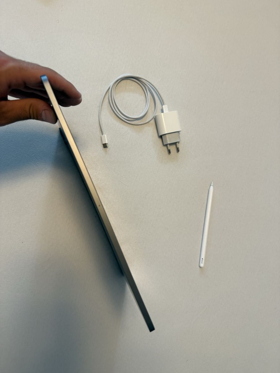 Apple Tablet PC: 12.9” iPad Pro (4. Generation) – Gebraucht aus Zollikon von glucdeschluc 5