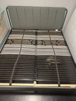 Modernes Bettgestell mit Lattenrost 180x200  wie neu,