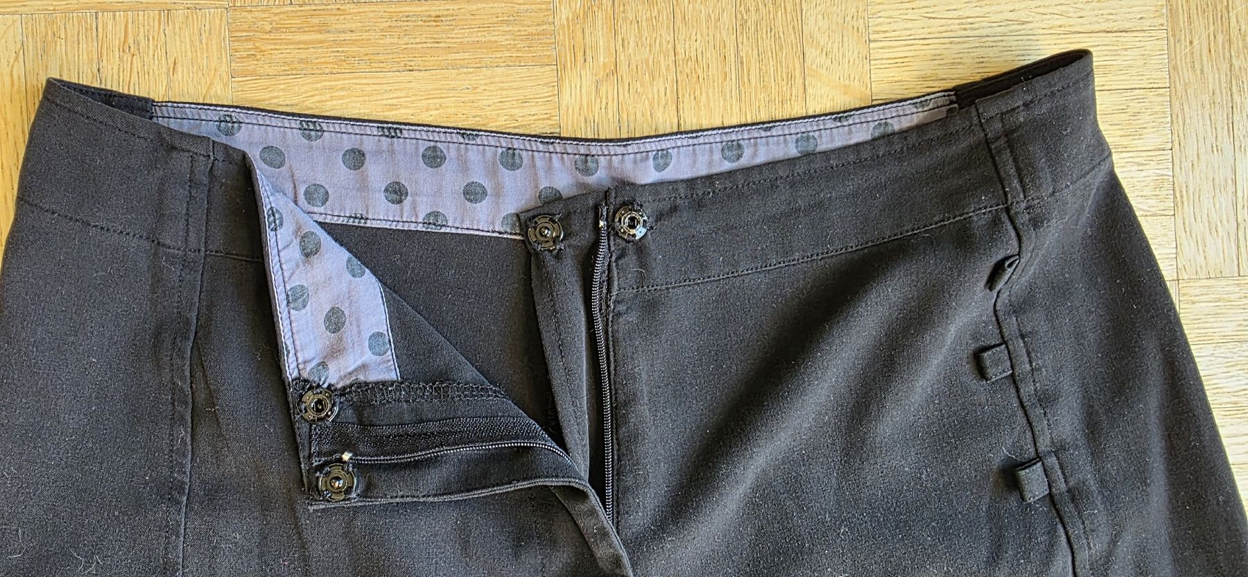 Pantaloni: Pantalon noir taille 2 – Usato da Yverdon-les-Bains venduto da van_dq65 5