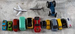 KONVOLUT AUTOS UND FLUGZEUGE UND TRAKTOR