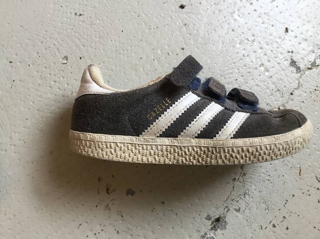 Scarpe per ragazzi: Turnschuhe 27 – Usato da Basel venduto da exakt-neutral 2