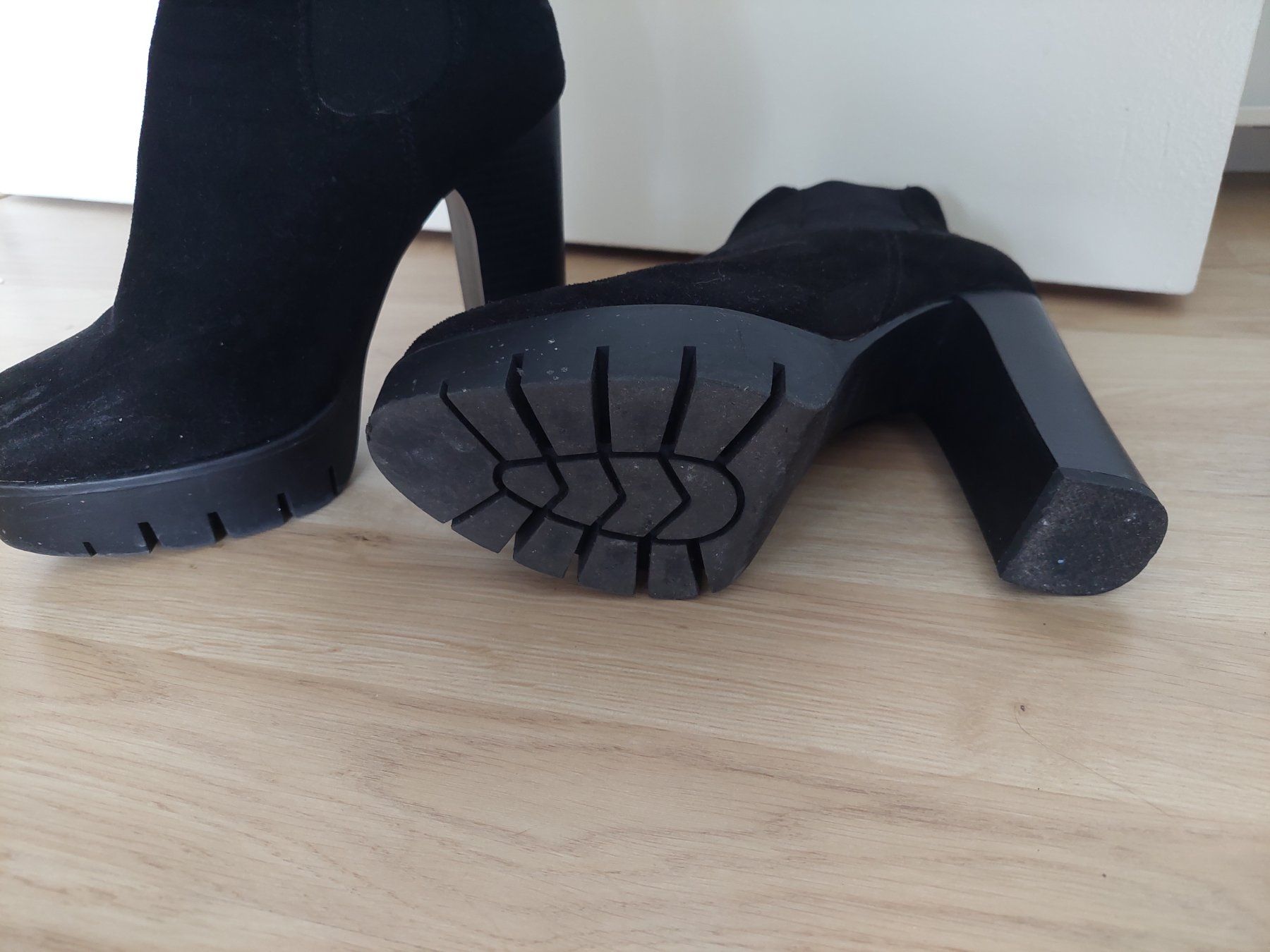Damenschuhe: SCHWARZE STIEFELETTEN GR. 37 – Gebraucht aus Münchenstein von Strupfi 2
