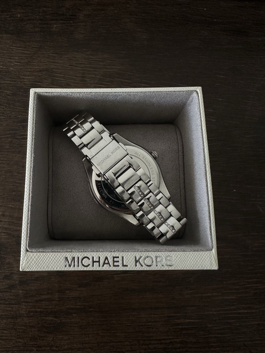Michael Kors Orologi: Michael Kors Damenuhr in Silber – Usato da Frauenfeld venduto da cel_v5hx 5