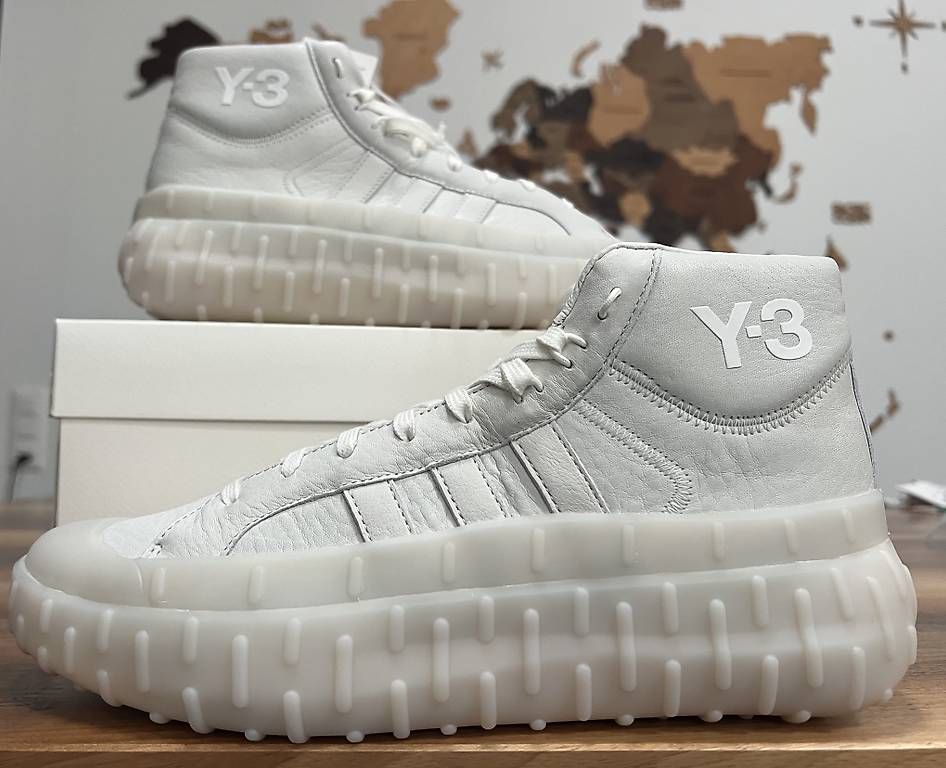 Herrenschuhe: Y-3 GR.1P HIGH NONDYE/NONDYE/CWHITE – Gebraucht aus Bassersdorf von vol_5zcz 1
