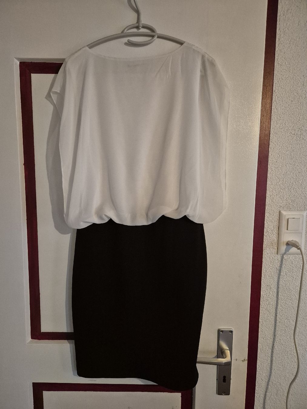 Vestiti: Elegantes figurbetontes Kleid, Gr. 38/40 – Usato da Balterswil venduto da bischoftanja 1