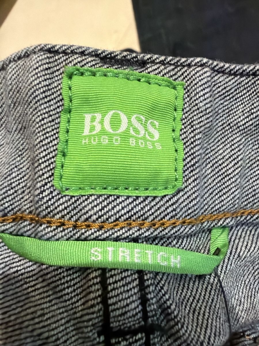 Hugo Boss Jeans: Hugo Boss Herren Jeans Gr. 34/34 – Nuovo (secondo la descrizione) da Obersaxen venduto da jen_6dnw 1