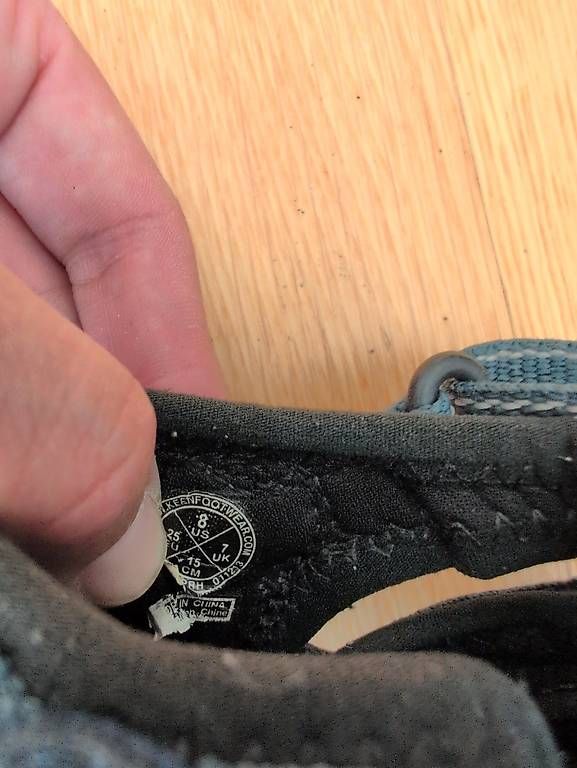 Scarpe per ragazzi: Sandalen Keen Gr 25 – Usato da Zürich venduto da Dory12 2
