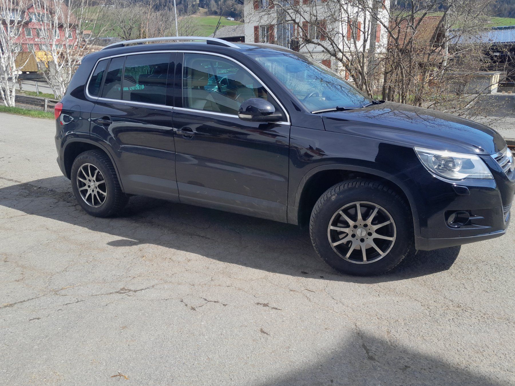 VW Automobili: VW Tiguan TSI 2.0 benzin – Usato da Sattel venduto da luawiba 1