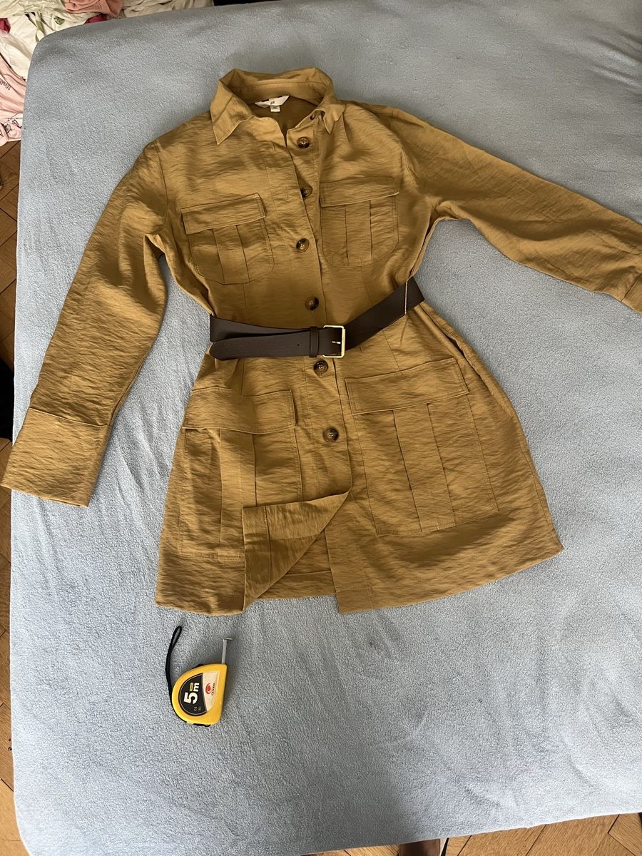 Robes: H&M Kleid, Hemdblusenstil, Khaki, Gr. S – Neuf (Voir description) à Olten par sae_82z2 7