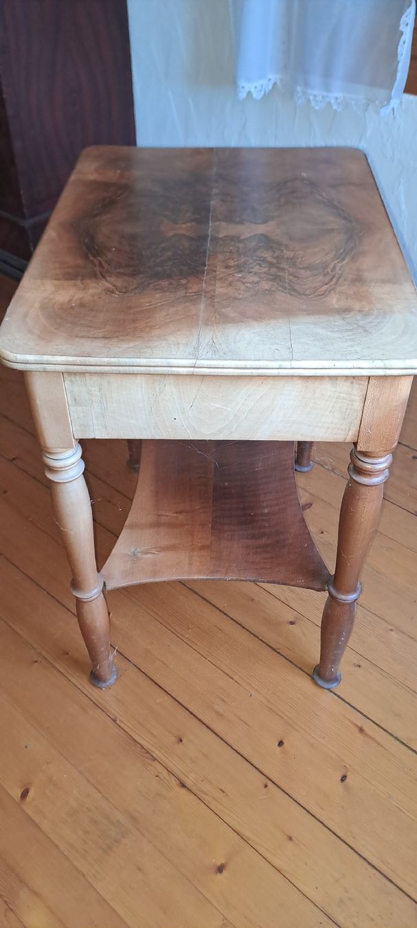 Tables: Tischlein – D'occasion à Gelterfingen par morice06 2